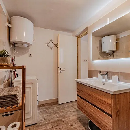 Vila Silencia With Whirlpool By Guide *